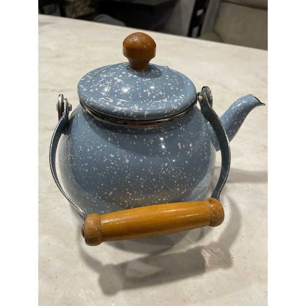 Vintage Retro Style Blue Speckled Enamel Tea Pot Wood Handle/Knob
